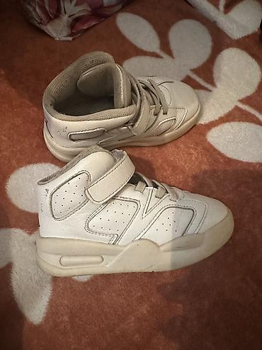 Детская обувь: Продаю кроссовки на мальчика в идеальном состоянии Черные 27р 600 сом — 7