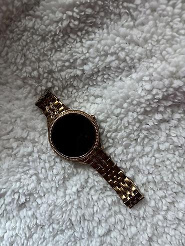 sat versace: Fossil pametni sat – ženski, okrugli ekran, metalna narukvica u — 5