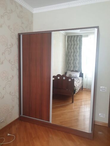 Yataq otağı dəstləri: Qarderob, paltar dolabı