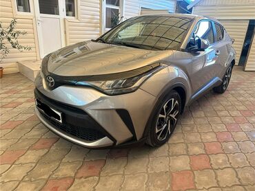 Toyota: Toyota C-HR: 2019 г., 2 л, Автомат, Бензин, Кроссовер