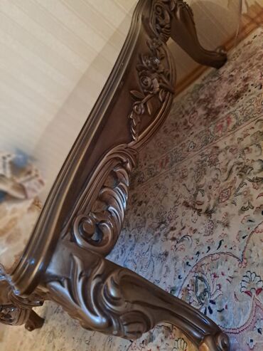 Divan və kreslo dəstləri: Yeni, Klassik divan, Jurnal masası, 2 kreslo — 8