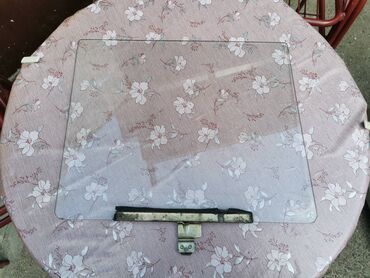 Auto delovi: Staklo desnih prednjih vrata Lada 2101. Polovno, ocuvano. Skinuto sa — 10