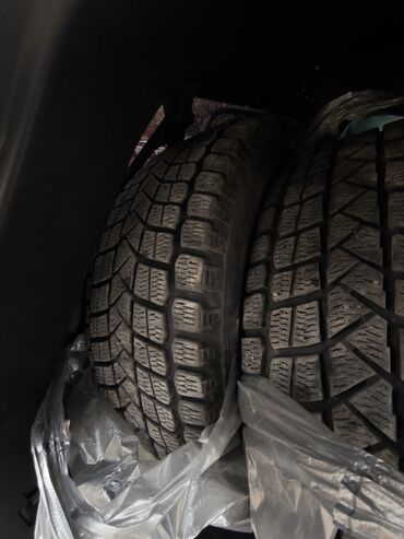 покрышка от трактора бу: Шины 265 / 65 / R 17, Зима, Комплект, Внедорожные (АТ/МТ), Maxxis