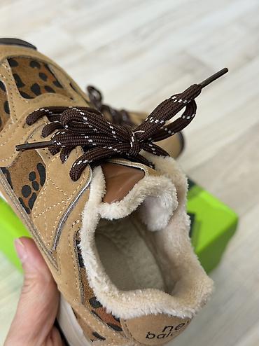 leopard: Детские кроссовки с леопардовым принтом Стильный дизайн и трендовый — 2