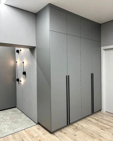 Шкафы для одежды: Мебель на заказ, Элегантный гардероб в современном стиле, выполненный — 7