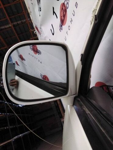 Двигатели, моторы и ГБЦ: Зеркало боковое Toyota Hiace H100 1KZ-TE 1999 лев. (б/у)