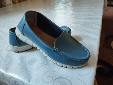 обувь для бега: Кожанные макаси качество отличное почти новое очень удобное лехкий