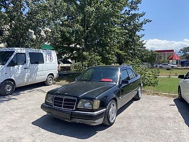 капот на 124 ешка: Mercedes-Benz W124: 1993 г., 2 л, Механика, Газ, Седан — 3