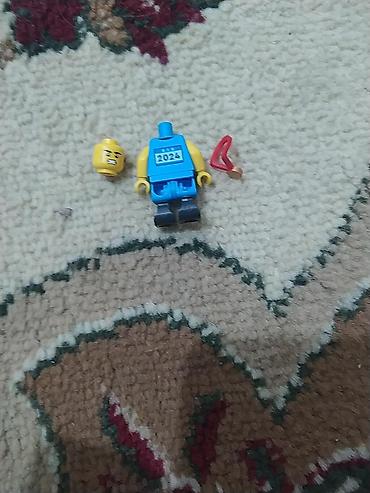 fox 40: Минифигурка LEGO «Бегун с медалью» (разборная) оригинал - Тематика — 3