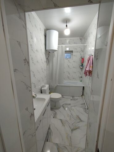 срочная продажа квартир в бишкеке: 5 и более комнат, 120 м², 2 этаж, Косметический ремонт