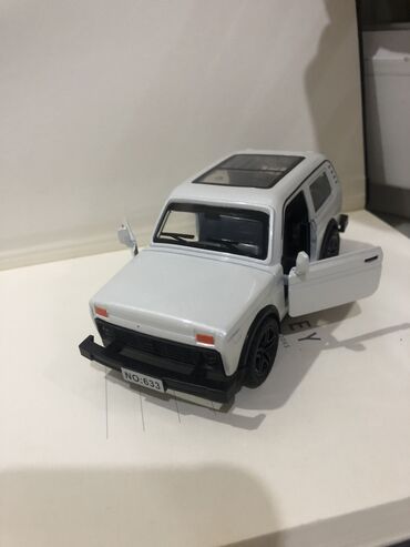 Oyuncaqlar: LADA Niva 4x4