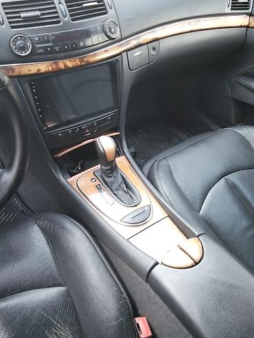 w211 amg: Mercedes-Benz E 240: 2.6 l | 2002 il Sedan — 4