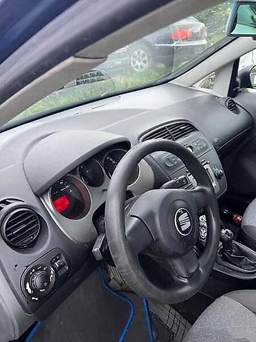 bluetooth 3.5 mm adapter: RADIO ZA SEAT ALTEA | Radio za Seat Altea 1.9 TDI, 5 brzina manuelni — 2