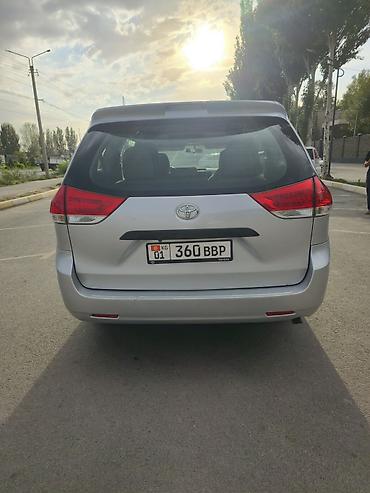 нисан сиена: Toyota Sienna: 2010 г., 2.7 л, Автомат, Бензин, Минивэн — 3