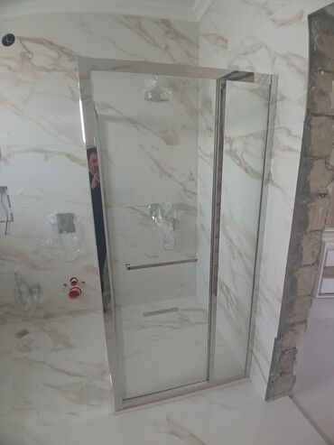 Duş kabinaları, arakəsmələr: Yeni Arakəsmə, Künc üçün, Ödənişli çatdırılma — 27