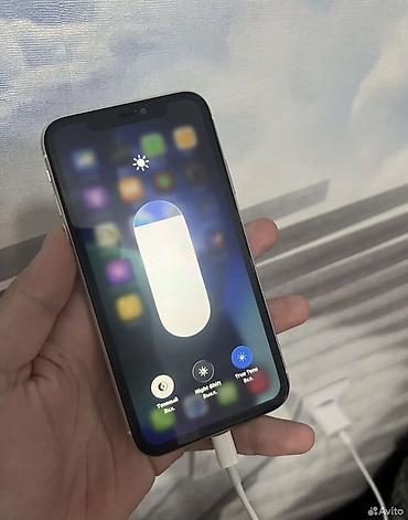 hisense a9: IPhone 11, Б/у, 128 ГБ, Белый, Кабель — 3