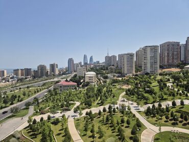 срочно продается квартира: 4 otaqlı, Yeni tikili, m. Elmlər Akademiyası, 170 kv. m