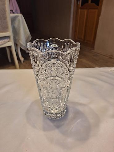Bir vaza, Xrustal lalafo.az -da Bir vaza, Xrustal