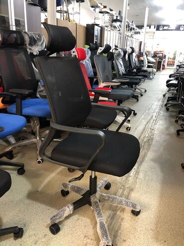 Ofis və oyun kresloları: Yeni, Təkərli, Qolları tənzimlənir, Parça — 14