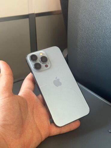 qab yığan: IPhone 13 Pro Max, Sierra Blue, Qırıq