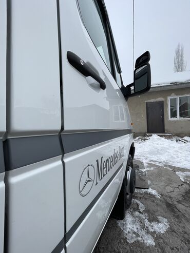 Mercedes-Benz: Mercedes-Benz Спринтер: 2003 г., 2.7 л, Типтроник, Дизель, Бус at lalafo.kg — 5 Mercedes-Benz: Mercedes-Benz Спринтер: 2003 г., 2.7 л, Типтроник, Дизель, Бус — 5