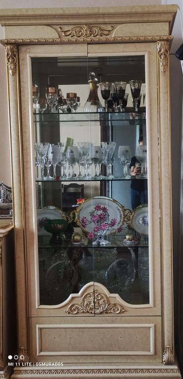 Кухонные гарнитуры: Б/у, Распашной, 2 двери Прямой шкаф, Горка