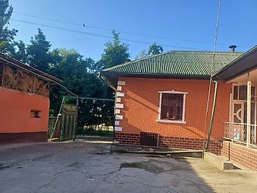 Продажа коттеджей и домов: Үй сатылат Өзгөн районуна караштуу Красный маяк айылынын мал базарга — 2