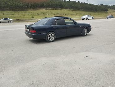Mercedes-Benz: Mercedes-Benz E-Class: 2 l | 1999 il Sedan — 7