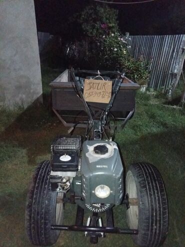 Traktorlar: Kənd təsərrüfatı işləri üçün nəzərdə tutulmuş motoblok. Qoşqu ilə