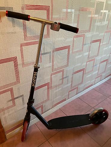 İdman və istirahət: Şəhər üçün böyük təkərli skuter. Orijinal Razor brendi olan çox — 1