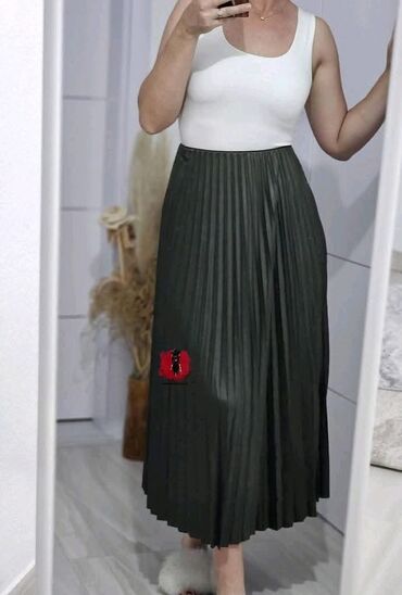 Suknje: One size, Midi, bоја - Crna — 2