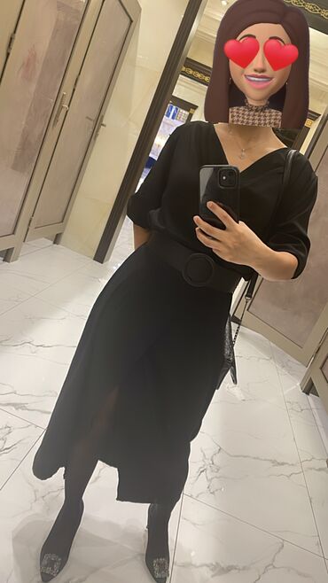 вечерние платья с разрезом: Чёрное элегантное платье. Лишь один раз надевала всего пару часов!