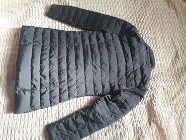 Демисезонные куртки: Женские стеганые куртки (2 цвета) 1) Светло-бежевая куртка: - Длина — 4