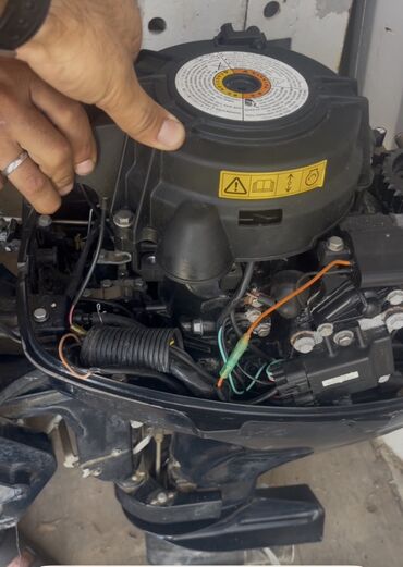 Sbor motorlar və silindr başlıqları: Evinrude 8 hp asma qayıq mühərriki - Brend/model: Evinrude, 8 at gücü — 3