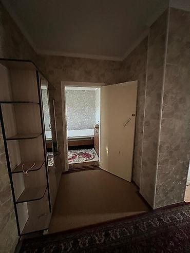 Продажа коттеджей и домов: Продаётся дом с двором и садом - Просторная гостиная с панорамным — 11