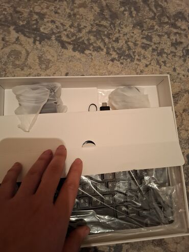 Digər planşetlər: CCIT A105W planşet - Ekran: 10.1" IPS - Əməliyyat sistemi: Android — 6