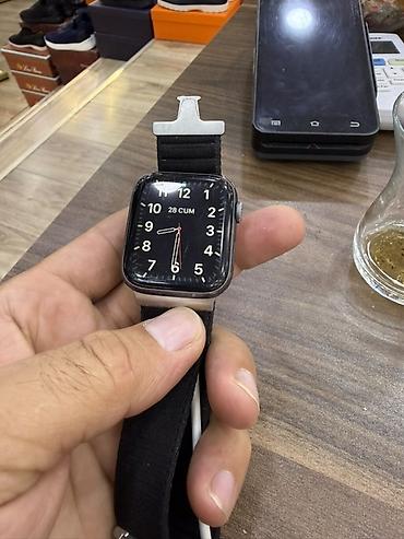 aplle watch: Apple Watch Series 5 (44 mm) – qara rəng Xüsusiyyətlər: - Korpus — 4