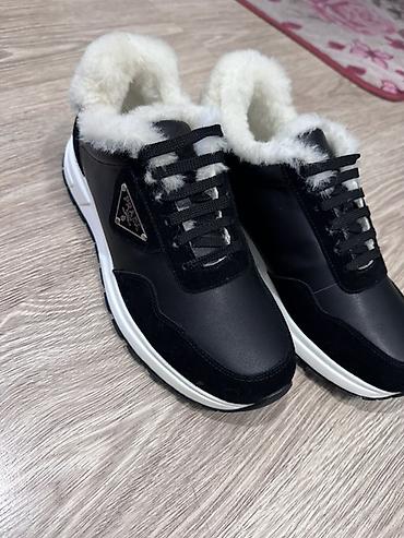 кросовки зимние: Кроссовки, 39, Prada, Новый, цвет - Черный, Самовывоз, Платная доставка — 1