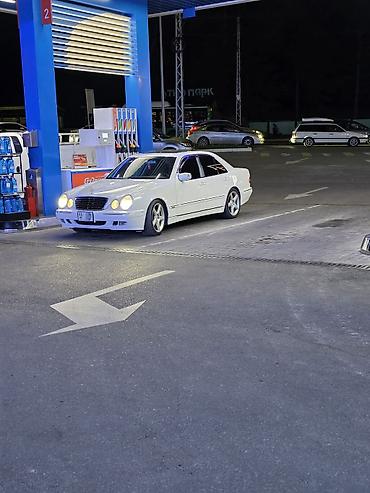 x class: Mercedes-Benz E-Class: 2001 г., 4.3 л, Автомат, Бензин, Седан — 1