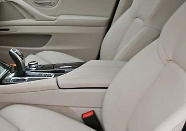 auto plac senta: NASLON ZA RUKE ZA BMW 530 OD 2010. DO 2016. GOD — 1