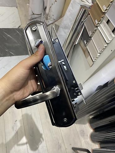 Дверной замок врезной с накладными ручками - Тип: механический