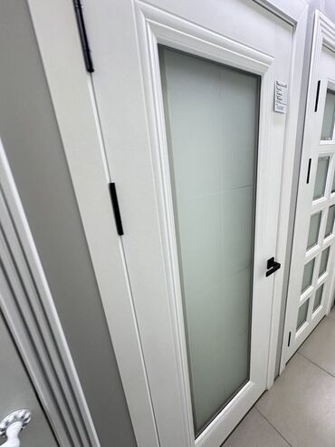 уе: Doors with glass