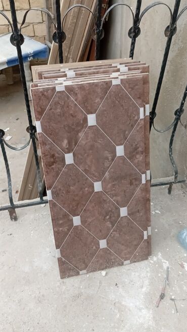 metbex ucun kafeller: Kafel/plitə dəsti - Material: keramika - Rəng və naxış: tünd qəhvəyi