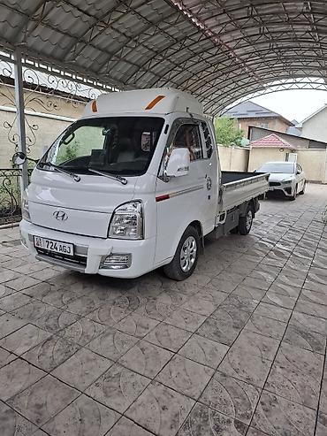 lancer 9: Hyundai Porter II бортовой малотоннажный грузовик - Кабина — 3