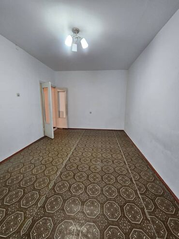 квартира без хозяин ак ордо: 1 комната, 35 м², 105 серия, 7 этаж, Старый ремонт