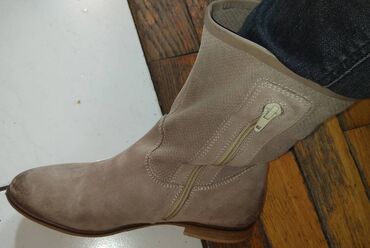 Ostala ženska obuća: Letnje italijanske kožne čizme kao nove 37 Italijanske čizme — 13