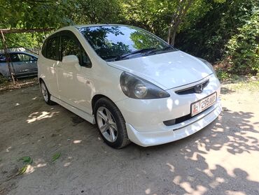 Унаа сатуу: Honda Fit: 2002 г., 1.3 л, Вариатор, Бензин, Хетчбек