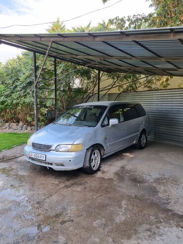 машину: Honda Odyssey: 1997 г., 2.2 л, Автомат, Бензин, Универсал