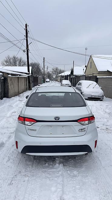 Toyota: Toyota Corolla: 2020 г., 1.8 л, Вариатор, Гибрид, Седан at lalafo.kg — 5 Toyota: Toyota Corolla: 2020 г., 1.8 л, Вариатор, Гибрид, Седан — 5
