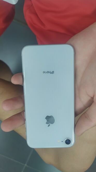 iphone 8s: IPhone 8, Б/у, 64 ГБ, Серебристый, 79 %